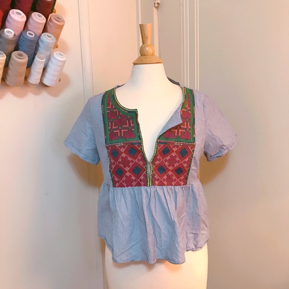 American Eagle Blue Embroidered Crop Top - Picture 2 of 3